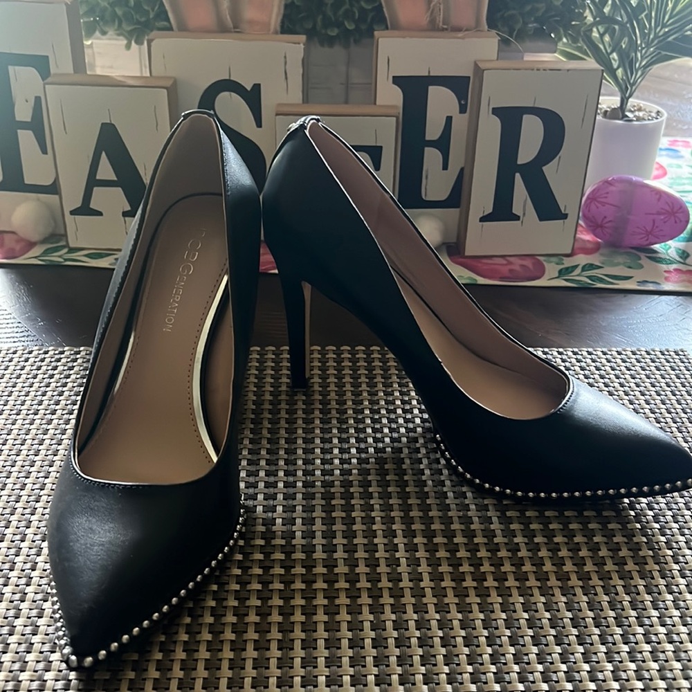 BCBG heels